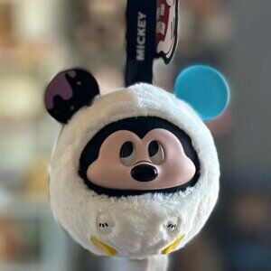 Miniso Fun Crash Mickey Mouse keychain pendant collectible GRAFITTI MICKEY